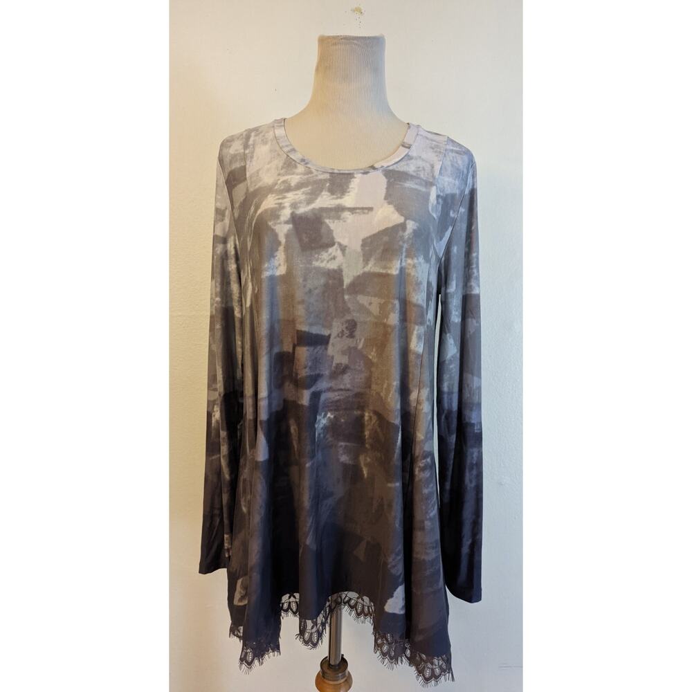 LOGO Lori Goldstein sz M Tunic Knit Top or t-shirt gray lacy bottom shirt 1798